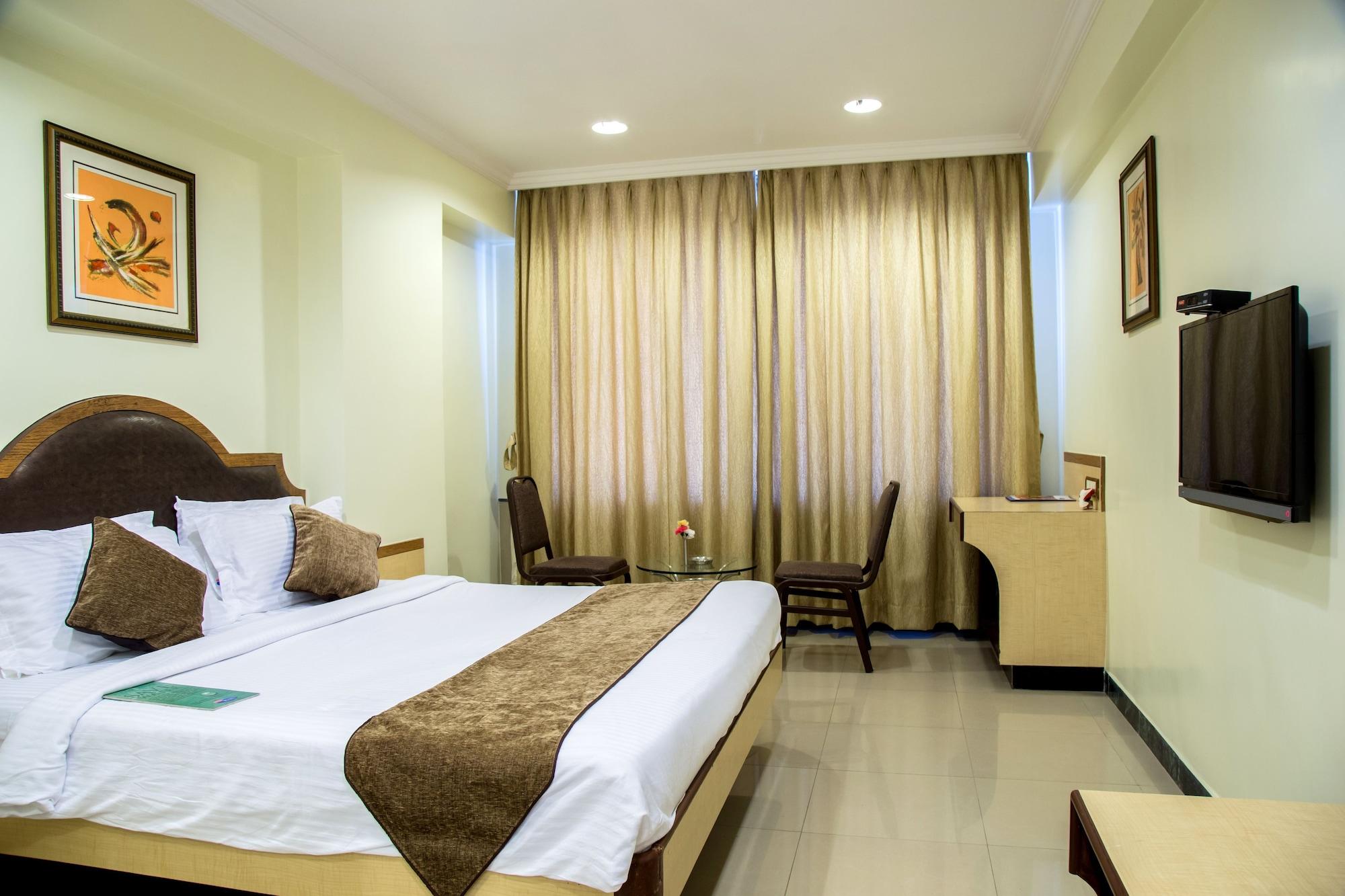 Hotel Tip Top Plaza Тхане Екстер'єр фото