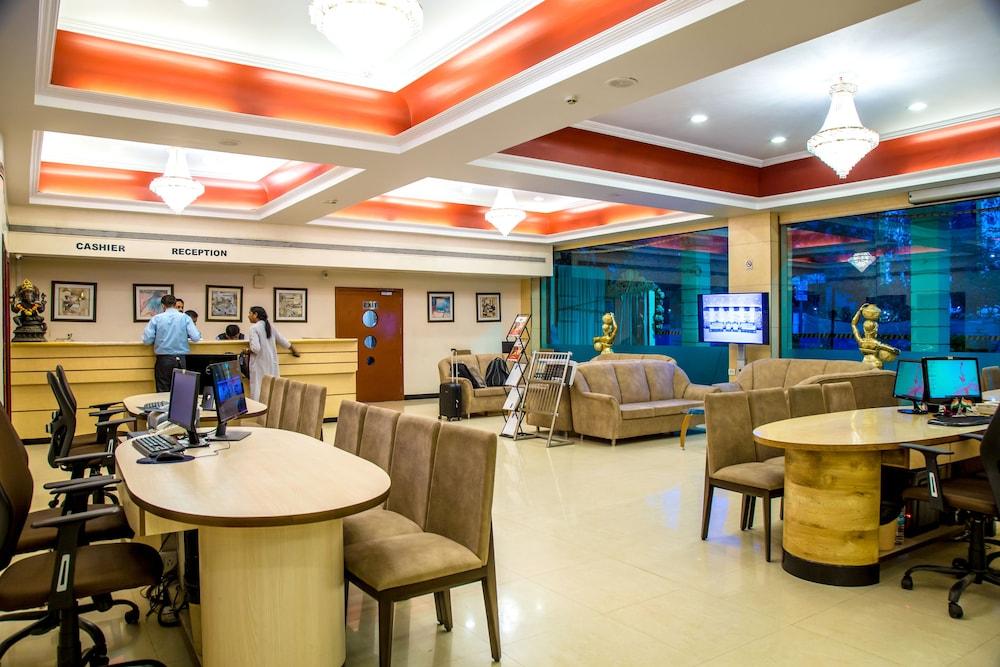 Hotel Tip Top Plaza Тхане Екстер'єр фото