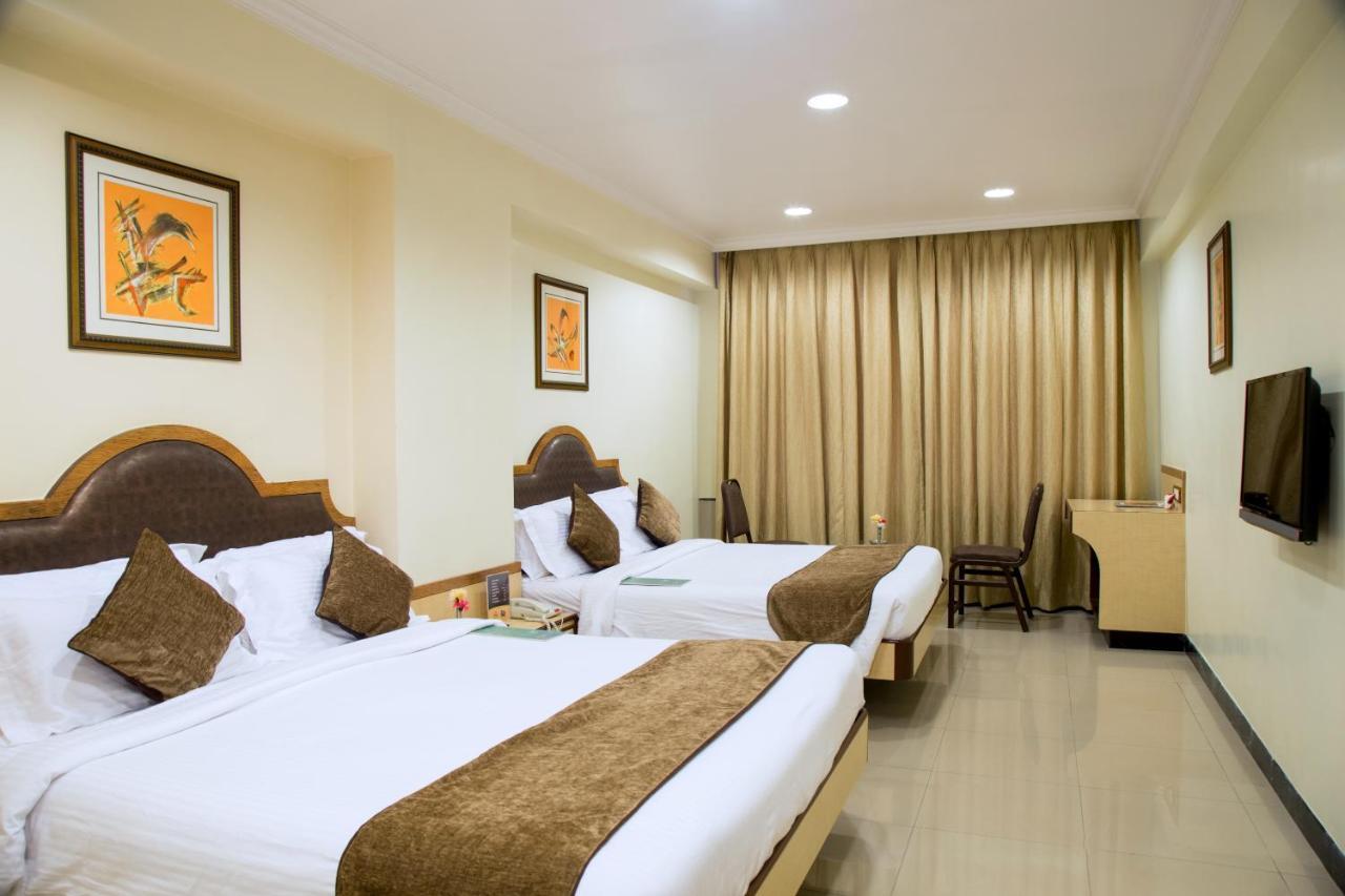 Hotel Tip Top Plaza Тхане Екстер'єр фото