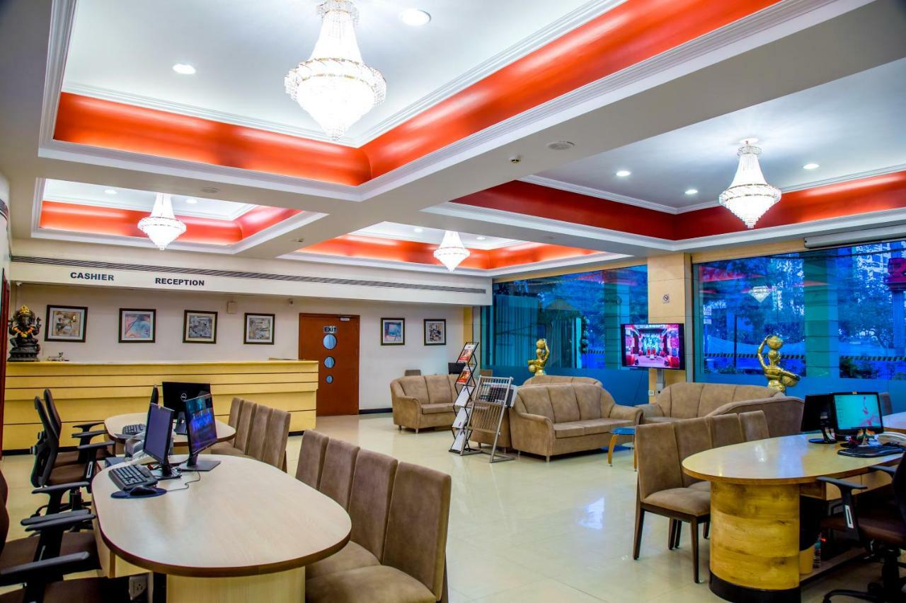 Hotel Tip Top Plaza Тхане Екстер'єр фото